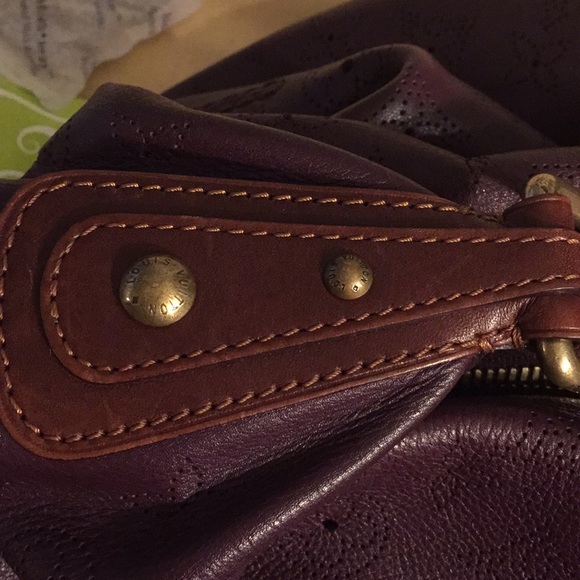 Authentic Louis Vuitton Onatah Mahina Bag. - Picture 10 of 13